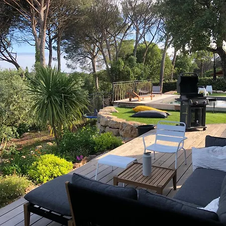 Au Grand Chene * Saint-Raphael (Var)