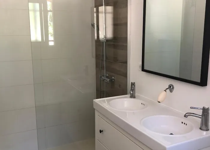 Au Grand Chene Villa