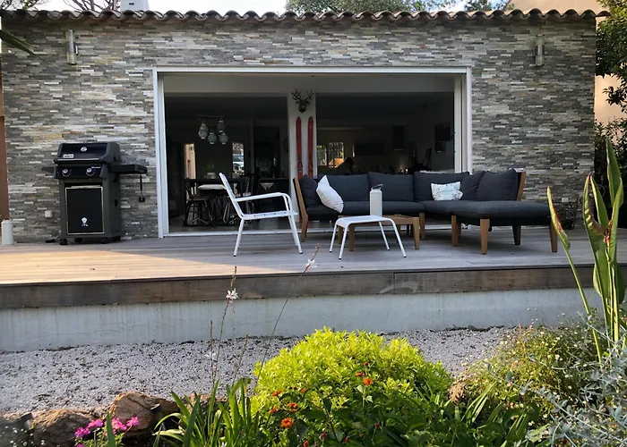 Au Grand Chene Villa Saint-Raphaël